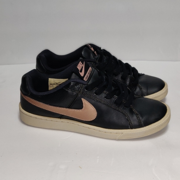 nike court royale premium ladies trainers